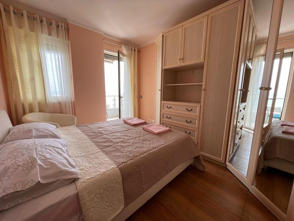 Sea View-Apartment On The Beach - Durrs2 Durres Ngoại thất bức ảnh