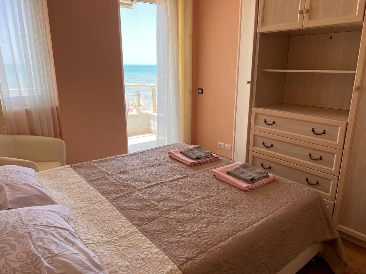 Sea View-Apartment On The Beach - Durrs2 Durres Ngoại thất bức ảnh