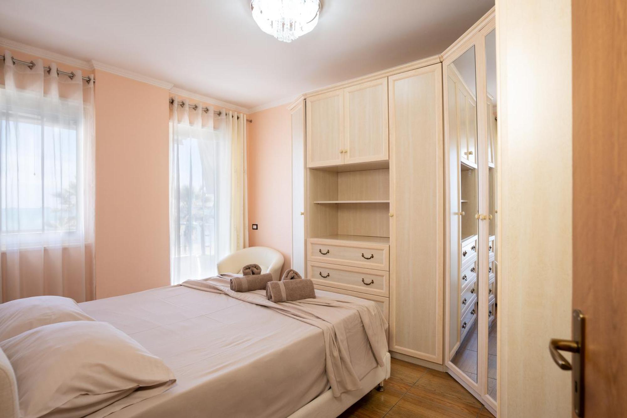 Sea View-Apartment On The Beach - Durrs2 Durres Ngoại thất bức ảnh