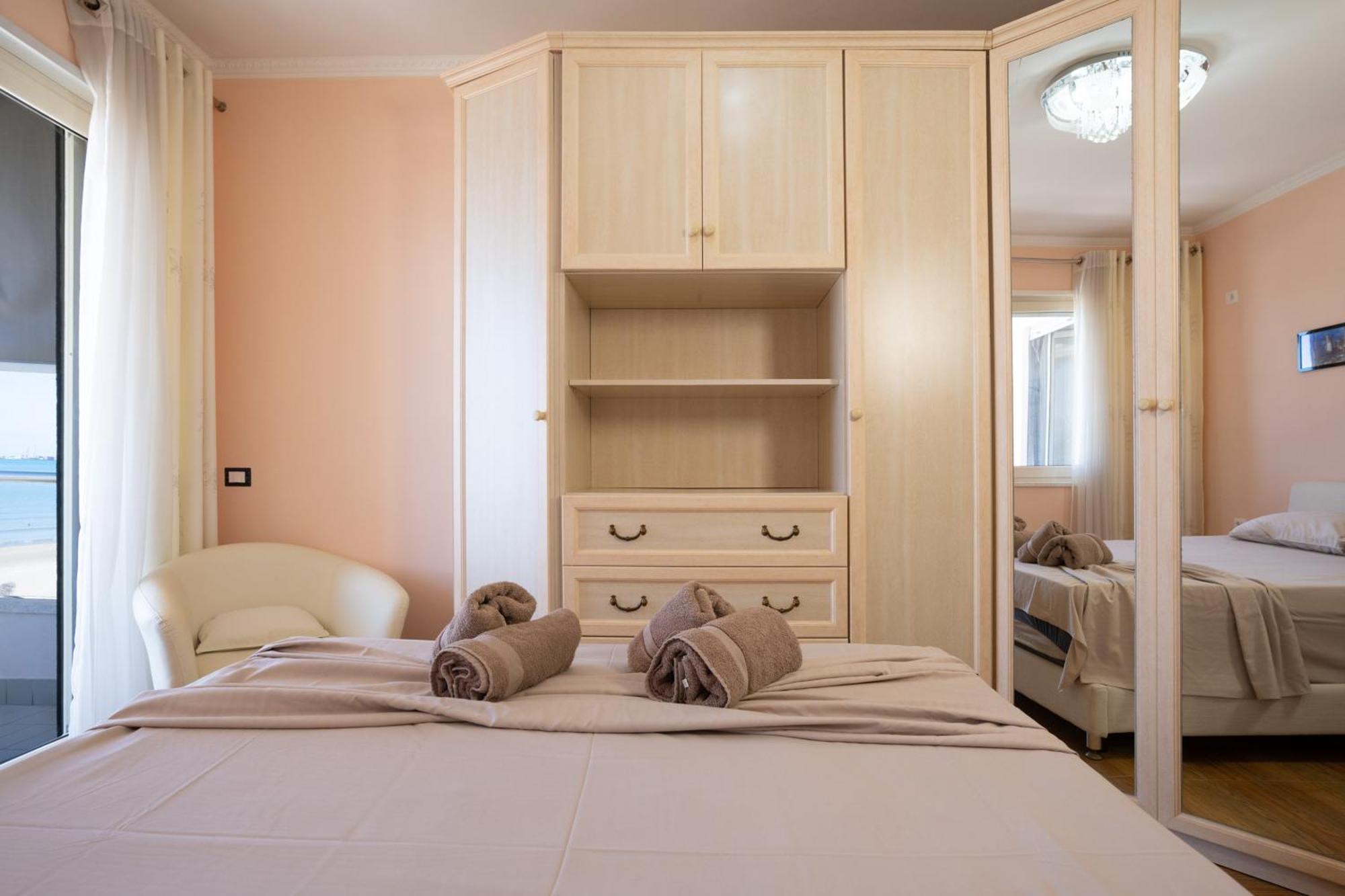 Sea View-Apartment On The Beach - Durrs2 Durres Ngoại thất bức ảnh